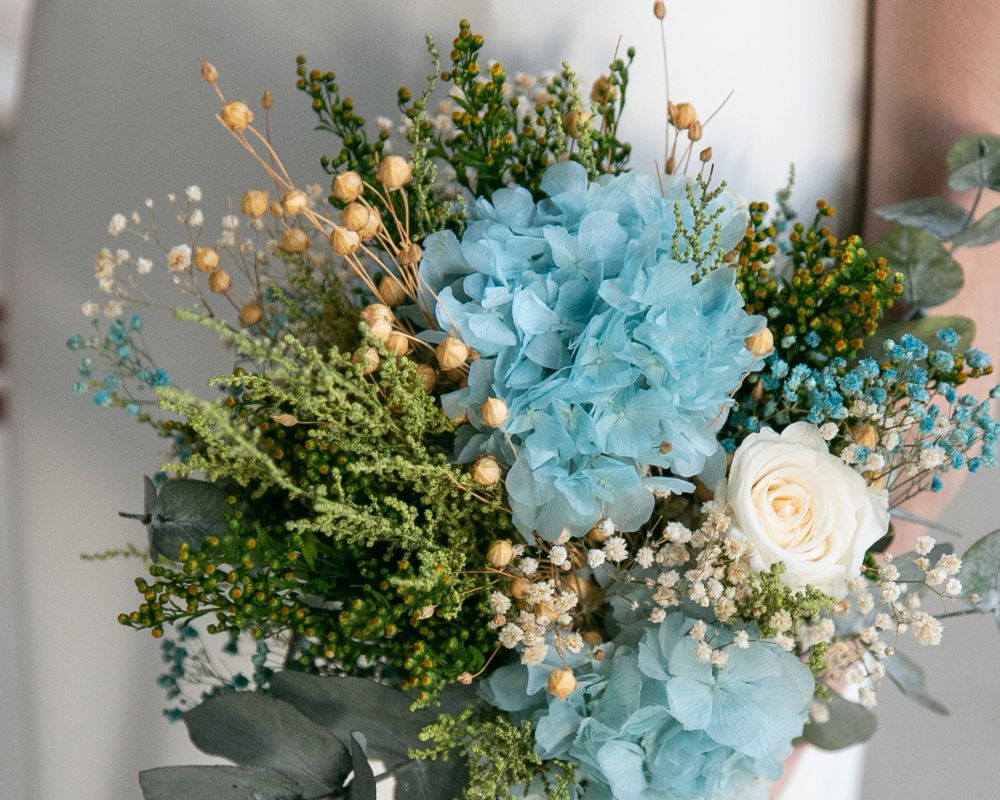 Ramo de novia flores preservadas azul